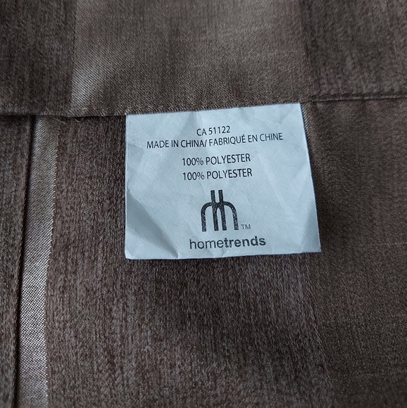 Queen Duvet Cover, 2 Shams & 2 Curtain Panels. - Picture 6 of 6